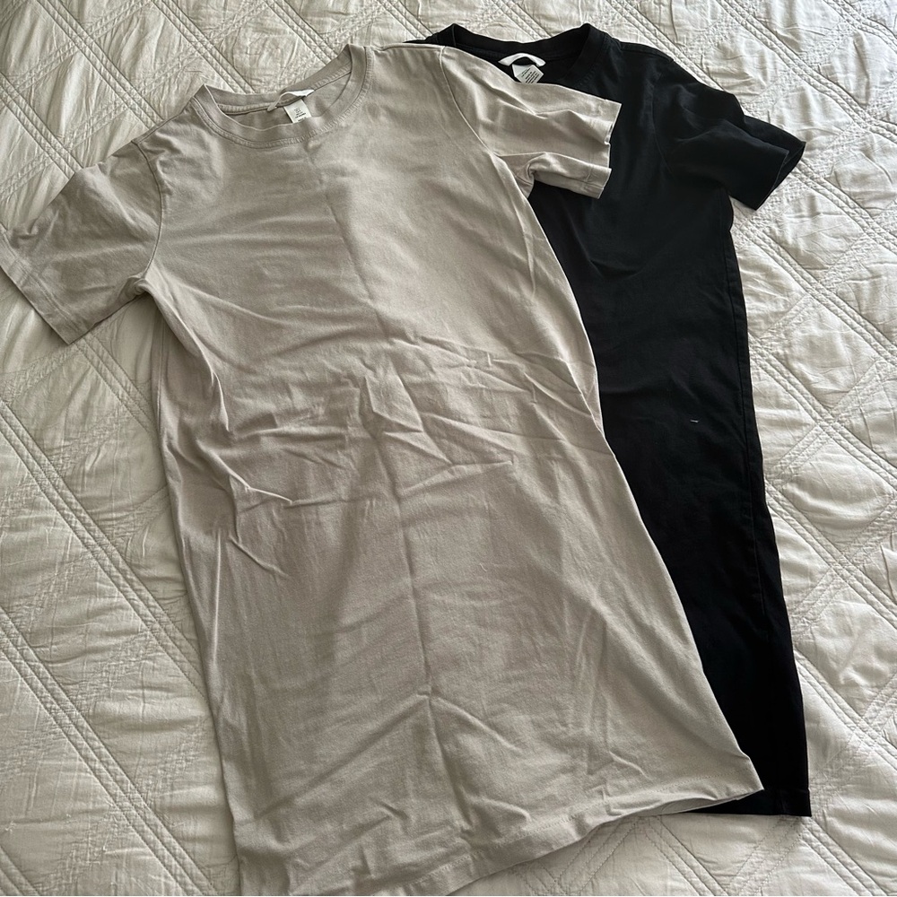 Bundle of Two H&M Women's Tan and Black T-Shirt Dresses